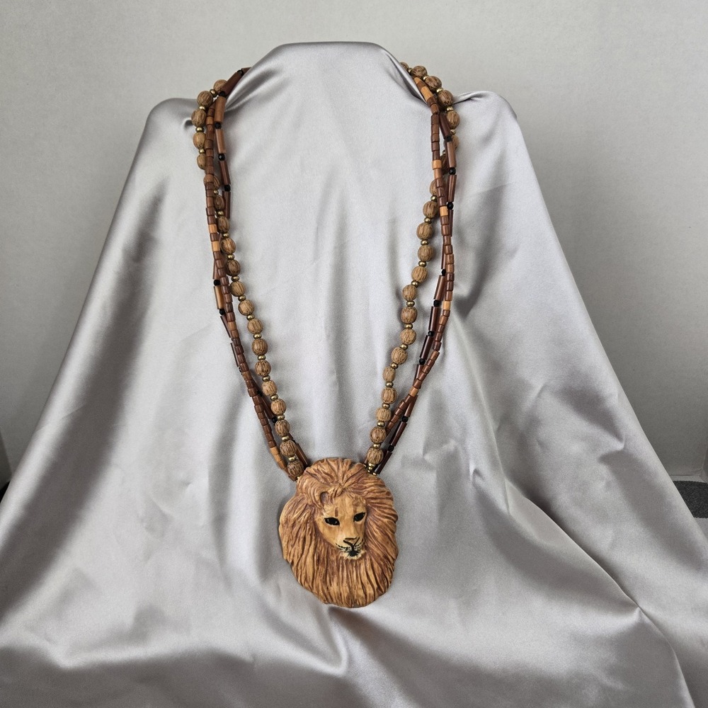 Carol Halmy Porcelain Lion Head Signed Pendant Necklace W/ Multi Beaded Strands